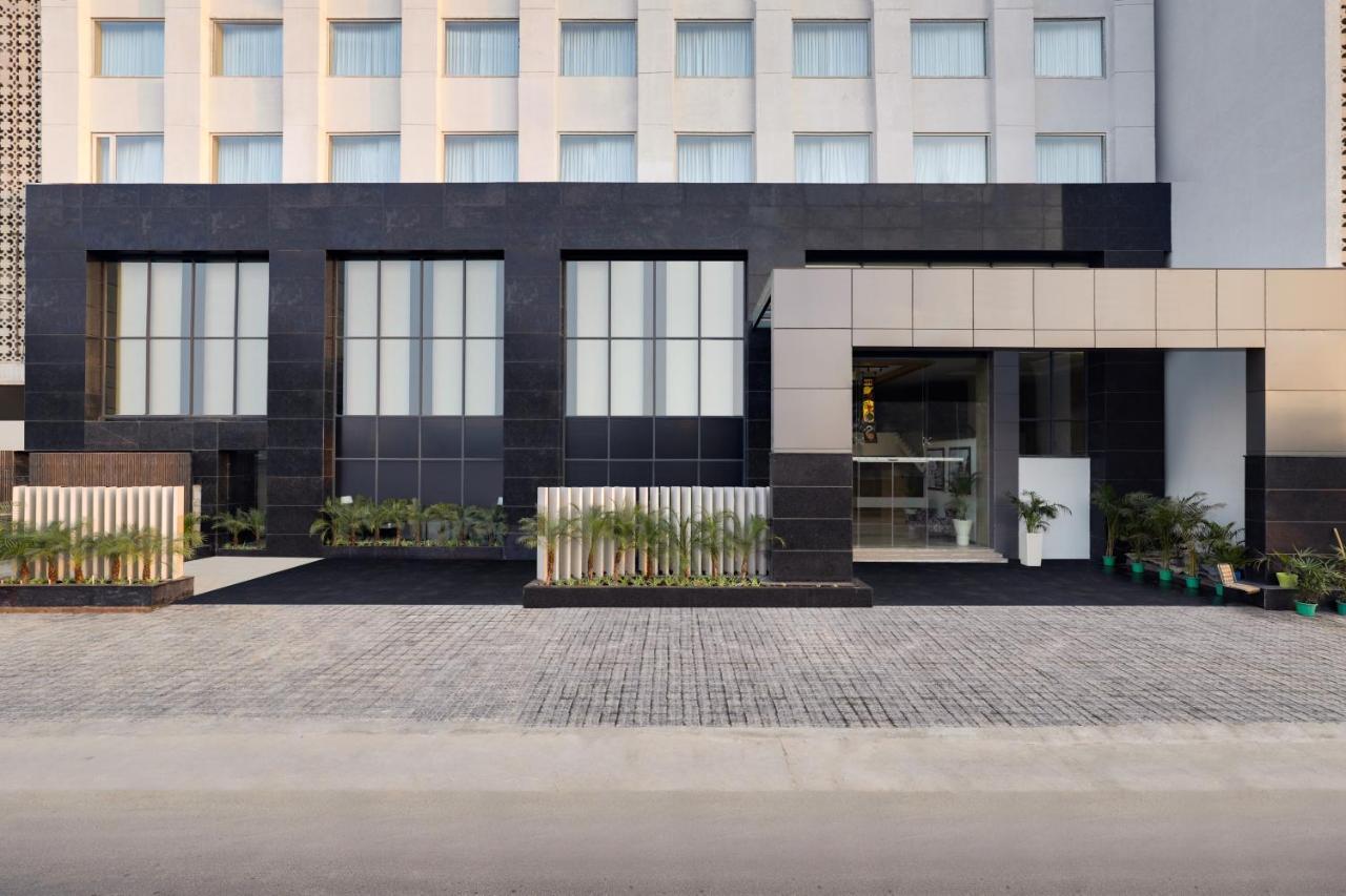 Lemon Tree Hotel Agra Shikohabad Exterior foto